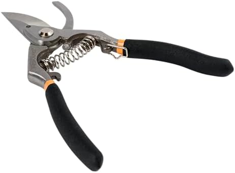 FISKARS Forged Steel Bypass Pruner - Ultra-Durable, Ergonomic Design for Comfortable Use while Gardening - Cut and Prune Stems and Light Branches up to ¾” diameter - 375 Years of Quality - Thumbnail 4