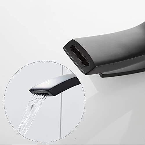 Mitigeur haut cascade blanc et chrome pour moderniser votre salle de bain