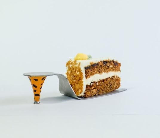 Miniatura 5 de WILD EYE DESIGNS Servidor de pastel de acero inoxidable de tacón alto con tacón y asa desmontables, moderno estampado de leopardo, moderno y