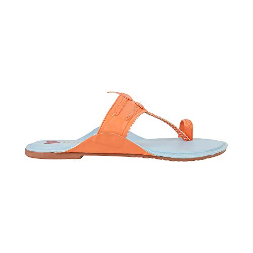 Image of Metro Women's Gold Leather Stylish Fashion Kolhapuris