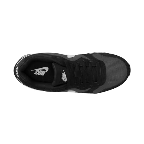 Image of Nike Womens Md Runner 2 Sneakers