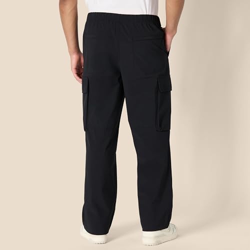 Amazon Essentials Men's Loose-Fit Lightweight Stretch Parachute Pant2