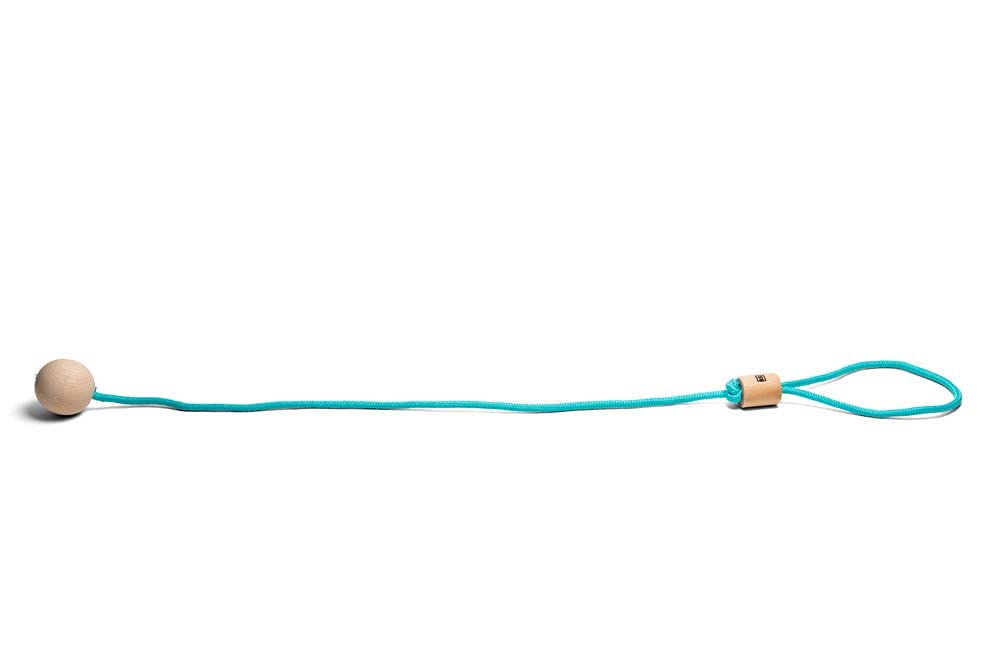 BS Toys Palla per Saltare alla Caviglia, Ideale per Esterni, per Giochi retrò, in Legno, per Bambini dai 6 Anni, Gioco Attivo, Blu, Lunghezza Corda 75 cm
