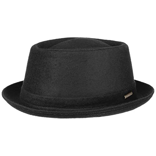 MADE IN ITALY // Prodotto in Italia, il Paese della moda, questo cappello di lana compatto diventera velocemente l