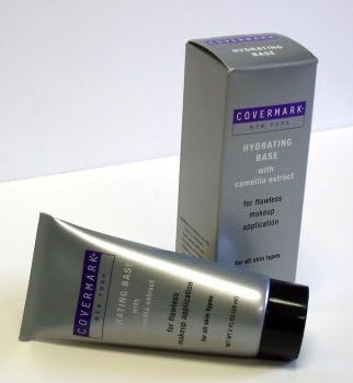 HYDRATING BASE WITH CAMELLIA