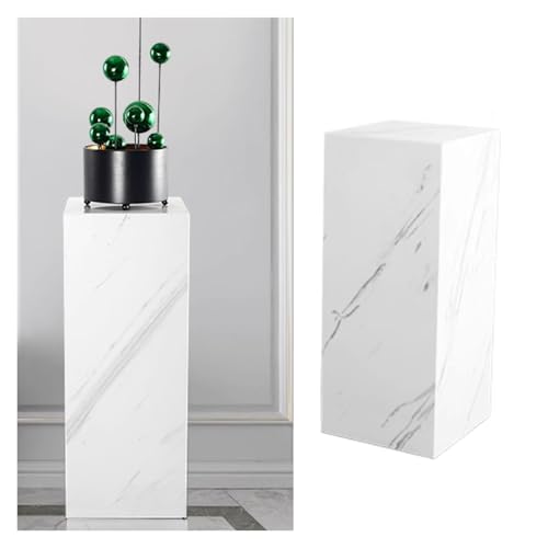 Socle de boutique de mariage cubique en finition mate minimaliste pour exposition haut de gamme