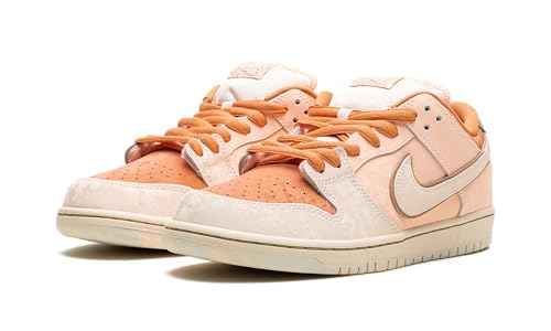 Image of Nike Men's Dunk Low Retro Shoes