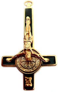 Cruz Petrus para liturgia y oracion con doble cara en oro de 24 quilates