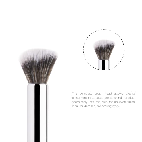 Image of PAC Concealer Brush 215