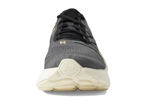 Image of New Balance Men More Running Shoes