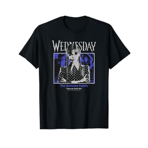 Wednesday The Addams Family Solitude Suits Me Retro Portrait Camiseta