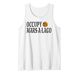 Con un toque divertido único en un conocido diseño temático de exploración espacial, es el regalo ideal para tu pensador libre favorito. Ve más diseños temáticos de libertad y libertad haciendo clic en el nombre de la marca encima del título.