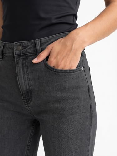 Image of Urbano Fashion Women's Mid Rise Bootcut Washed Jeans Stretchable