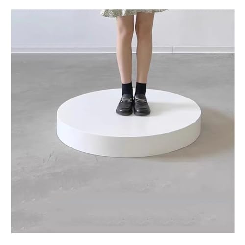 Supports ronds blancs pour scénographie de mariage et valorisation de chaussures en magasin