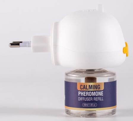 Feromonas para Perros Relajantes 3 IN 1 Tranquilizante Anti Estres Calmante ArañAzos Soluciona Signos EstréS del Miedos Cambios Marcaje Orina Conflictos Entre Reduce Ansiedad (1 Difusor+2 Recambio)