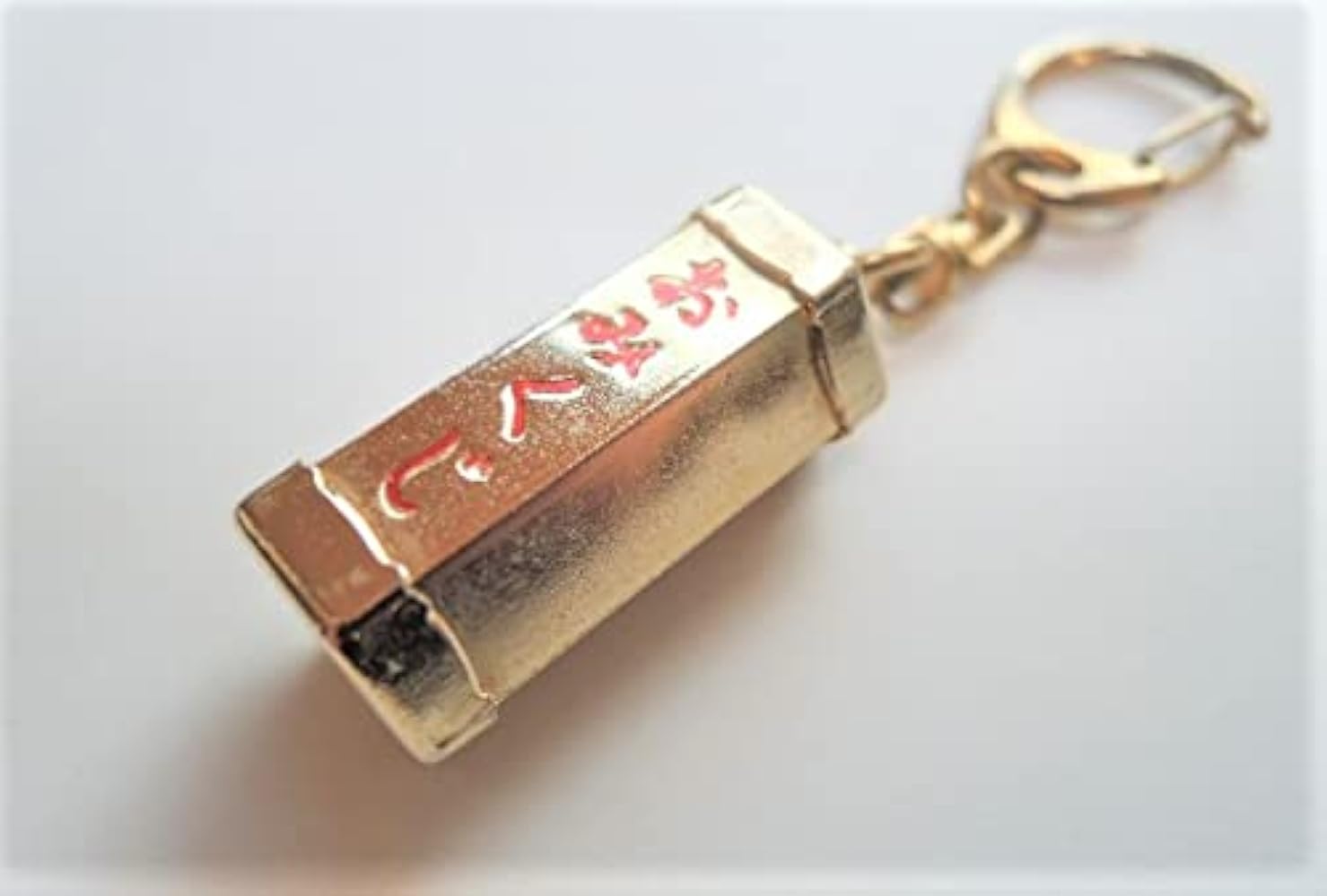 Amazon.co.jp: おみくじキーホルダー 色指定不可 : ファッション