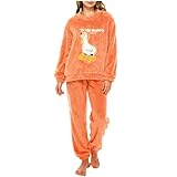 Matériau polaire confortable : fabriqué à partir de tissu en flanelle moelleuse de qualité supérieure, cet ensemble de pyjama d'hiver pour femme offre une chaleur exceptionnelle et une sensation douce et moelleuse. Le matériau polaire confortable offre une excellente isolation, ce qui rend cet ensemble de pyjama chaud pour femme idéal pour se détendre par temps froid et passer une nuit de sommeil confortable.