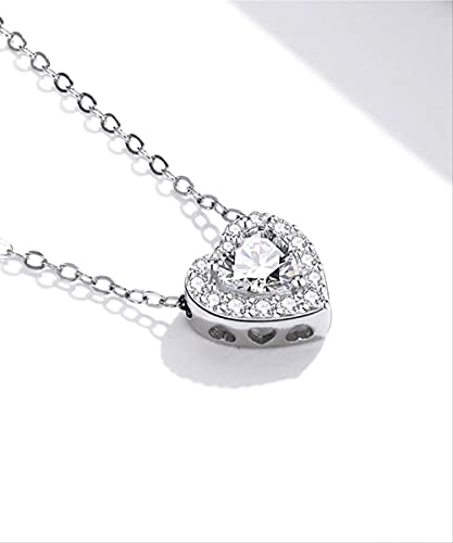 Collier d'amour brillant pour éviter les décolletés ternes au mariage