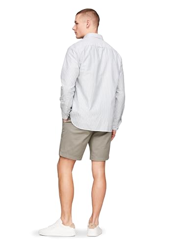 Image of Tommy Hilfiger Men's Long Sleeve Oxford Shirts in Regular Fit, Men's Button Down Shirts, Also Available in Big and Tall