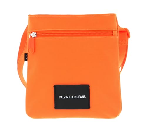 Calvin Klein Micro Flatpack Vivid Orange sacoche fine couleur flashy