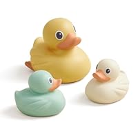 Itzy Ritzy Ducky Family – 3-Piece Floating Bath Toy Set with Watertight Design; Soft, Squeezable Ducks Designed for Ages 6 Months and Up (Ducks)