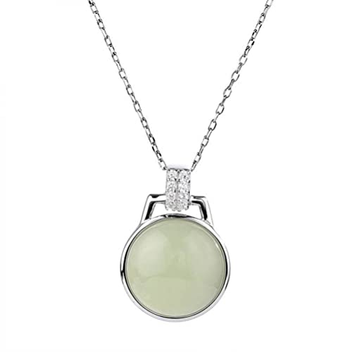 Collier pendentif en jade blanc pour femme parfait pour illuminer vos tenues