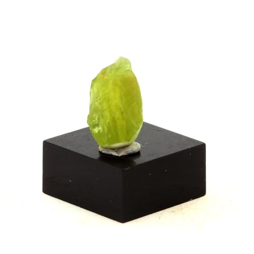 Péridot Vert de Skardu de 7.0 Carats Cadeau Minéral Rare du Pakistan