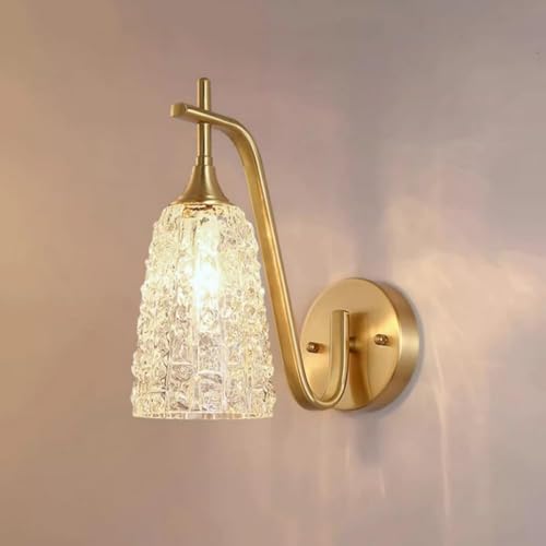Lampe de chevet murale moderne en laiton pour créer un coin lecture cosy