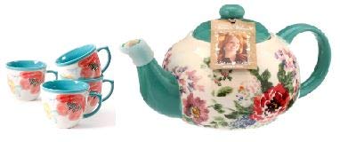 The Pioneer Women Flea Market 16 oz Decorated Coffee Cup Set of 4 comes with a Teapot