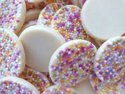 Giant Mega Snowies White Chocolate (1000g)