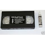 Se suministra con una cinta de limpieza tejida no abrasiva en una carcasa VHS y una botella de líquido de limpieza (suficiente para alrededor de 48 sesiones de limpieza). También para uso en sistemas S/VHSS.