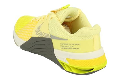 Nike Women Low-Top Sneakers2