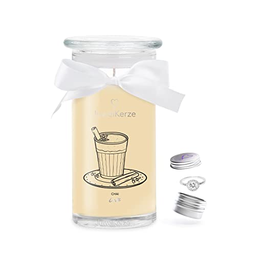 JewelCandle Chai Latte Ringe Silber - Schmuckkerze - große Duftkerze mit Gourmandem Duft - beige Kerze mit Schmuck Überraschung - Ringe XS (400g - Nettogewicht)