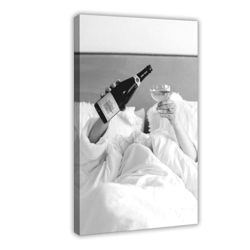 Toile haut de gamme Woman Drinking Rose Wine in Bed noir et blanc