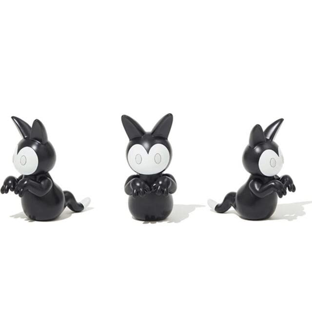 Amazon.co.jp: Lotta Socks the ghost cat figure : Hobbies