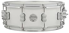 10-ply European maple shell for rich, focused sound DW Mag throw-off for smooth and precise snare control Dual-turret lugs for stable tuning and consistent performance True Pitch tension rods for accurate tuning adjustments Remo drum heads for reliab...