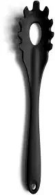 Pegador De Macarrão De Silicone Preto Oikos