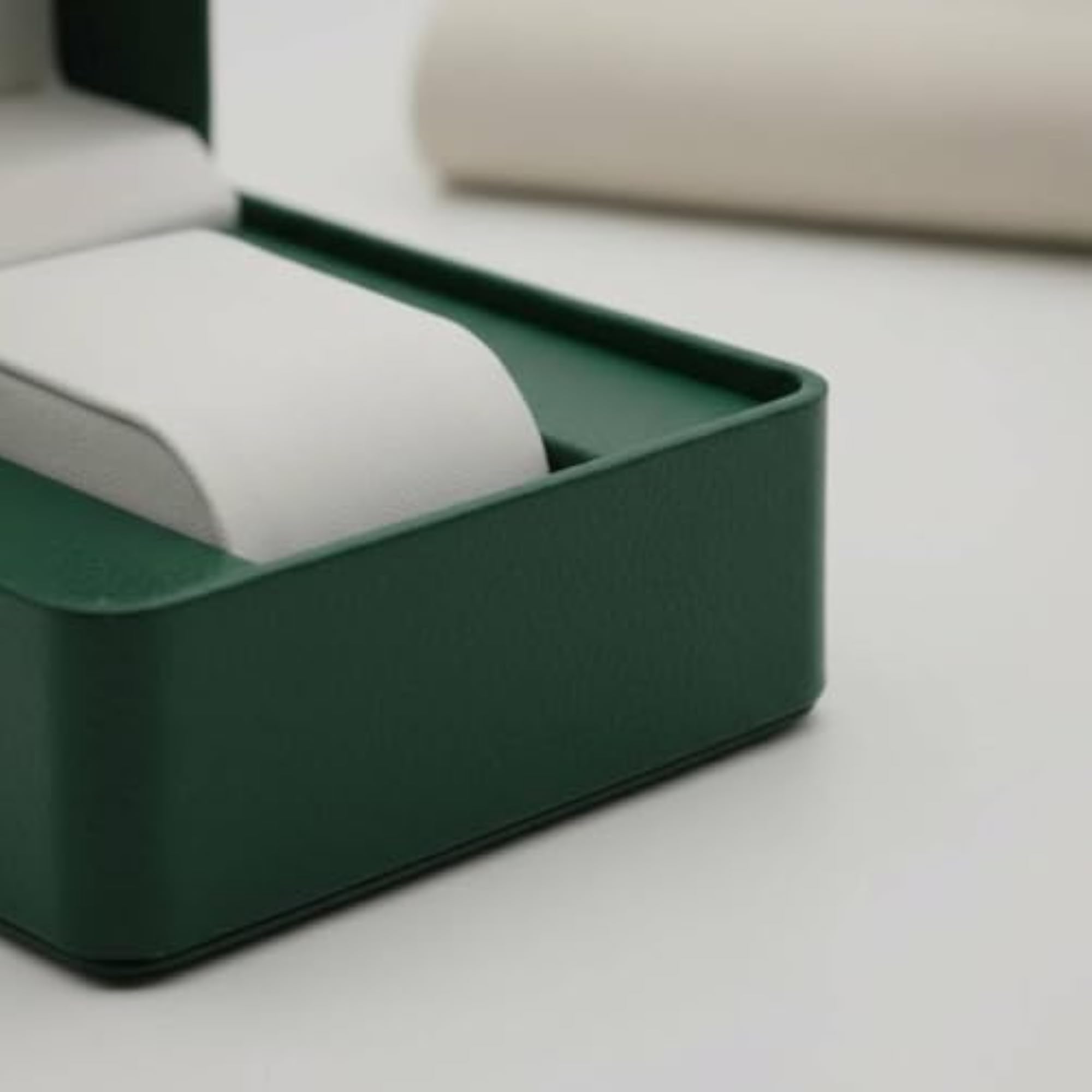 PU Leather Watch Box Flip Lid Luxury Design Storage Case