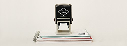 Tampon auto-encreur personnalisé avec motif monogramme sur mesure
