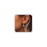 Boucles d'oreilles cœur creux en argent faites d'un alliage de haute qualité et de strass, des matériaux sains et hypoallergéniques qui n'irritent pas la peau..