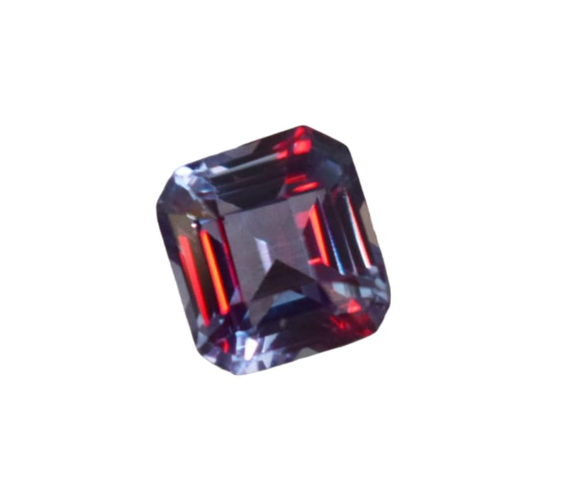 Alexandrite naturelle taillée pour fabriquer votre propre collier de mariage