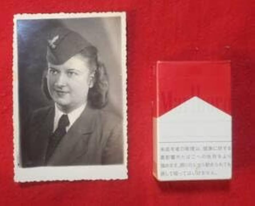 Amazon.co.jp: ○古写真 大判葉書大 空軍の美人女性補助員 裏面に本人