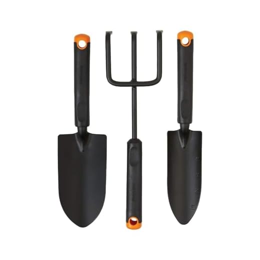 Fiskars 3-Piece Garden Tool Set - Trowel, Transplanter, Cultivator, Rust-Resistant Steel Heads, Ergonomic Handles for Planting, Digging, and Aerating Soil
