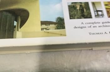 Hardcover Vision of Frank Lloyd Wright, The - A Complete Guide to the Designs of an Architectural Genius Book