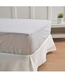 El cubre canapé de 10xdiez dará un toque elegante y distintivo a tu dormitorio. Disponible en varias medidas y colores para encontrar el faldón perfecto para ti.