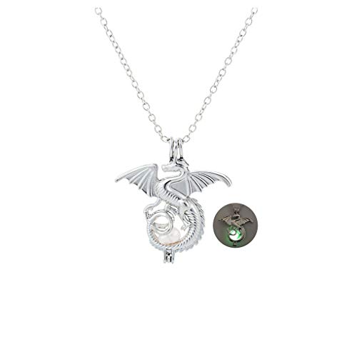 Collier dragon lumineux sans pile : le pendentif ailes de feu fluorescent durable