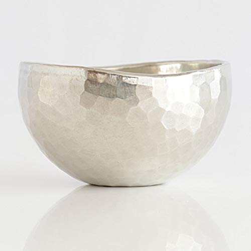 ［清雅堂］鎚起錫器｜酒器｜手作り亀甲紋錫器「ぐい呑み」錫銀色（口径65mm、容量75ml）