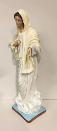 Generico ArteSacraCaravaggio Statua Madonna di Medjugorje, in marmo resina cm 60 (23,62 inches), per interni ed esterni, decorata a mano, produzione artigianale italiana