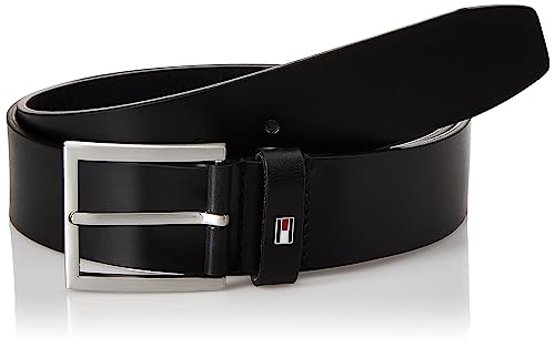 ICONICITÀ INTRAMONTABILE: L’elegante design della cintura Tommy Hilfiger la rende il dettaglio perfetto di un look alla moda. Si abbina facilmente e può essere indossata con un paio di jeans oppure un completo.