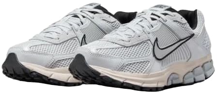 Nike Women's Air Zoom Vomero 53